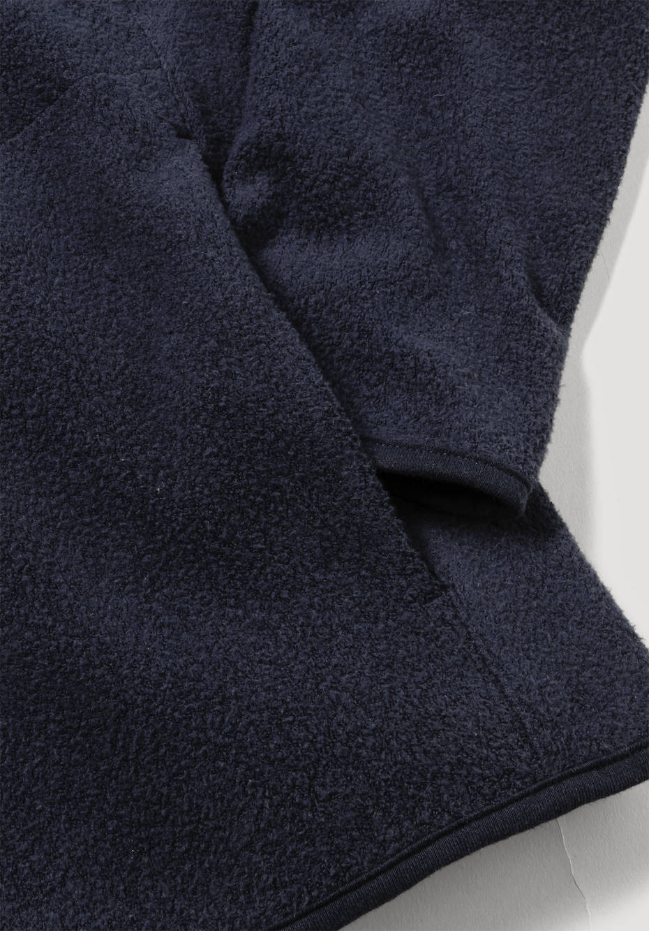 BetterRecycling Fleece-Sweater aus reiner Bio-Baumwolle