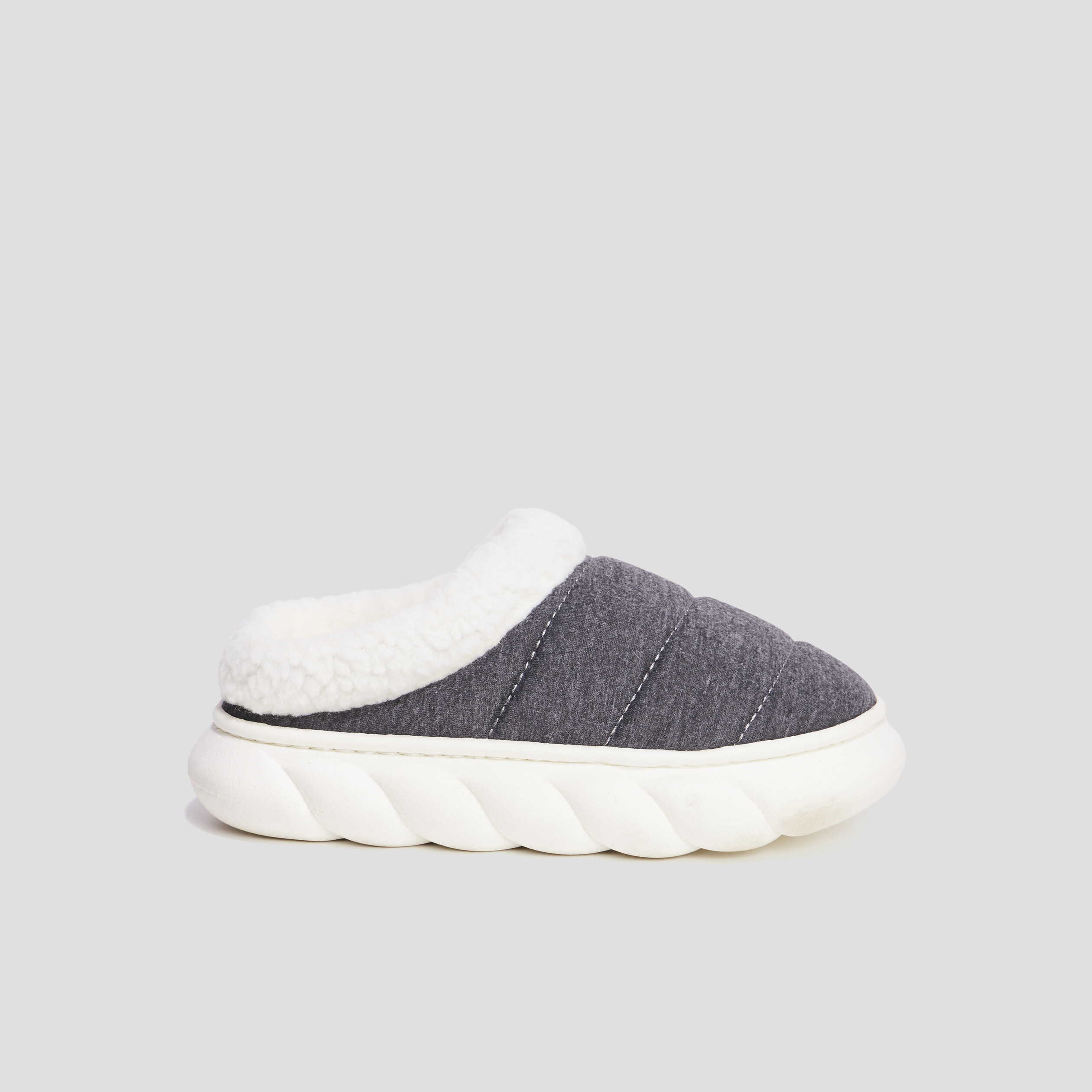 Chaussons mules plateformes noir femme | La Halle