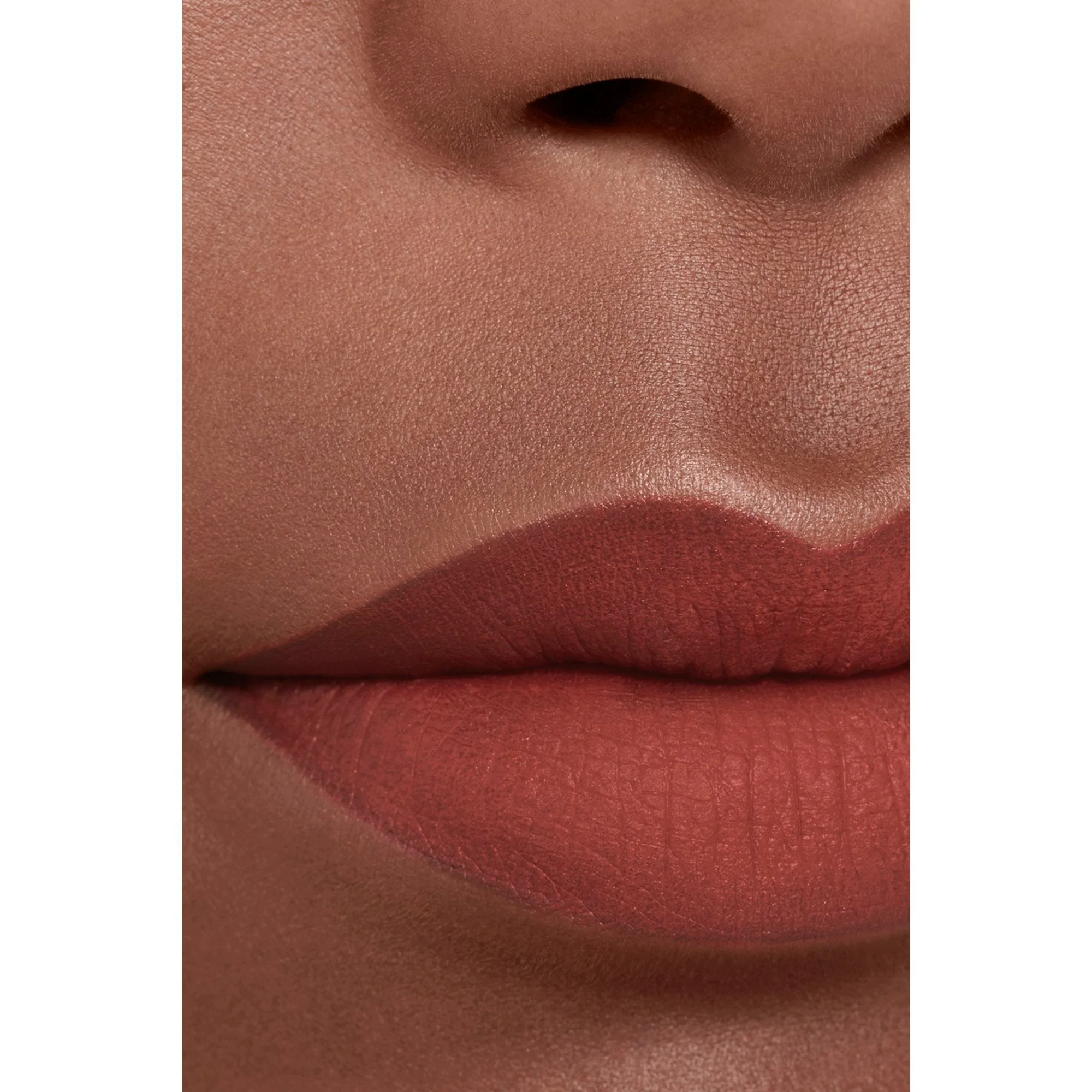 ROUGE ALLURE LIQUID VELVET - EL LABIAL MATTE FLUIDO DE ULTRA LARGA DURACIÓN E INTENSO
