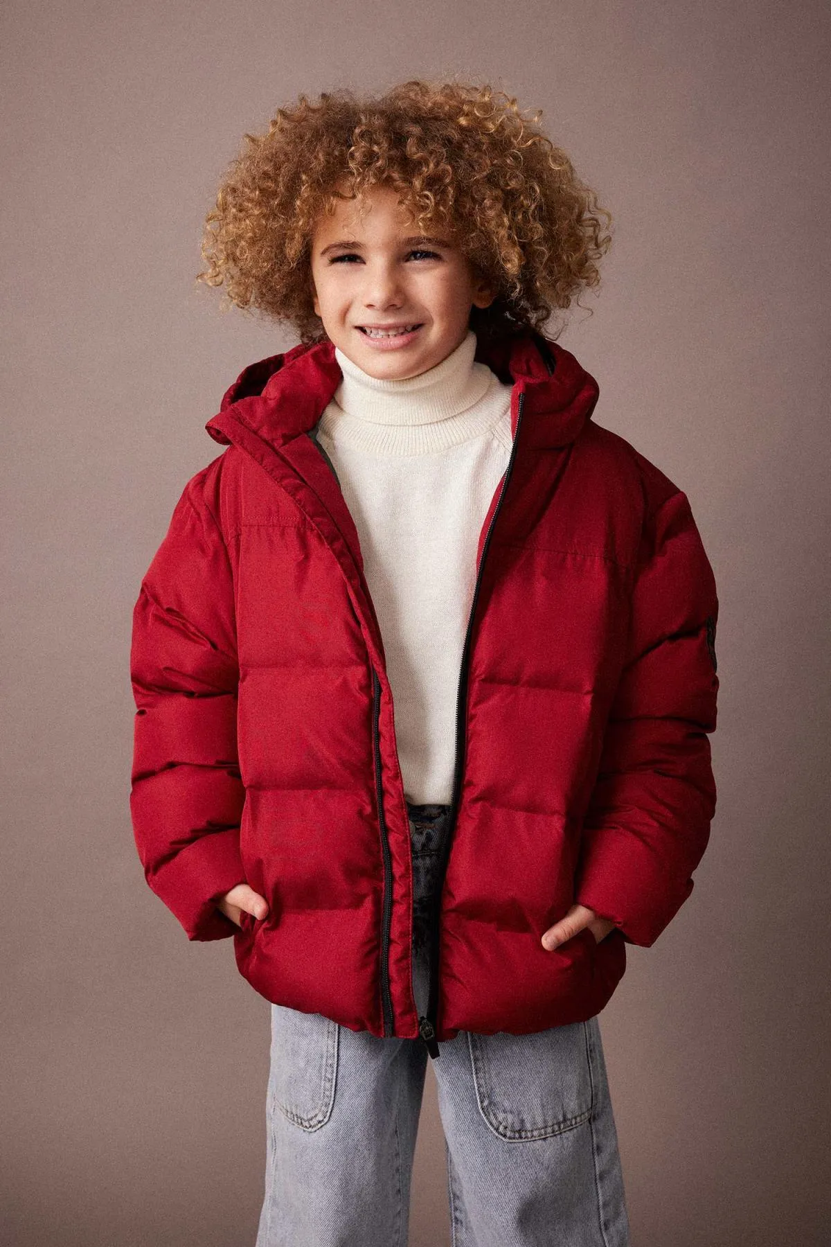 DeFacto  Wasserabweisende Pufferjacke mit Kapuze für Jungen A2246a823wn