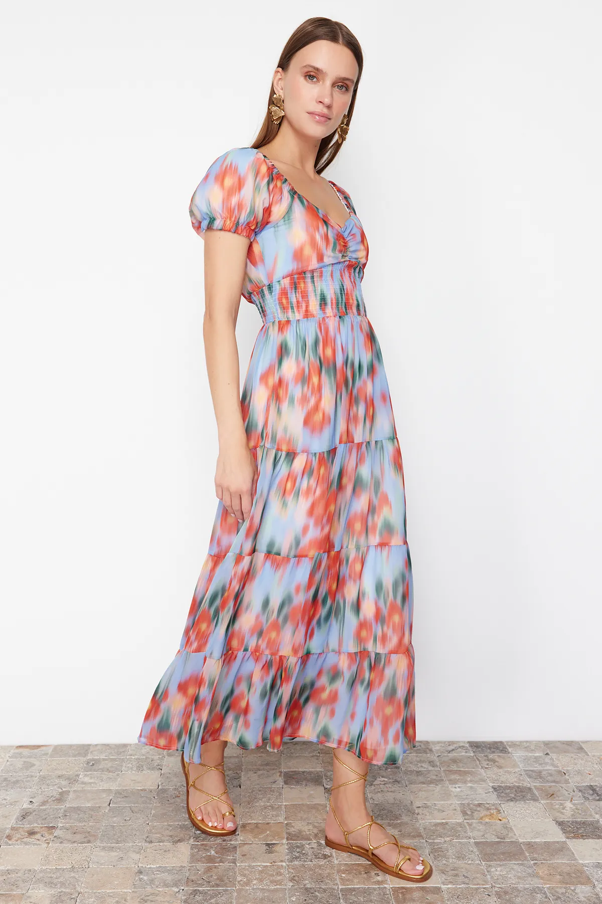 Trendyol Collection  Blauer Blumendruck - Gipe Detailliertes A-Linien-Maxikleid TWOSS24EL00807
