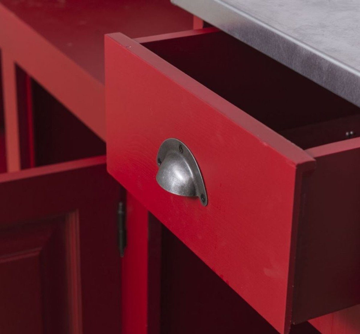 Casa Padrino Barschrank Landhausstil Theke Rot / Silber 150 x 65 x H. 107 cm - Massivholz Thekentisch mit verzinkter Tischplatte - Barmöbel im Landhausstil
