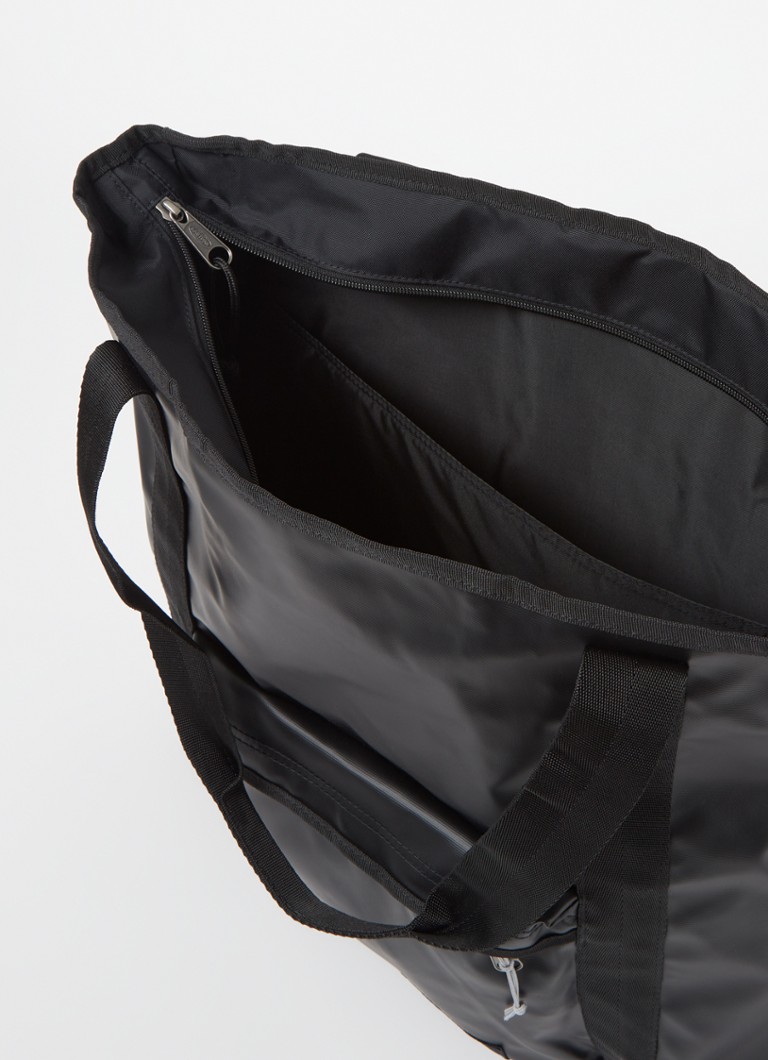Τσάντα ώμου Eastpak Tarlie με θήκη για φορητό υπολογιστή 15 ιντσών