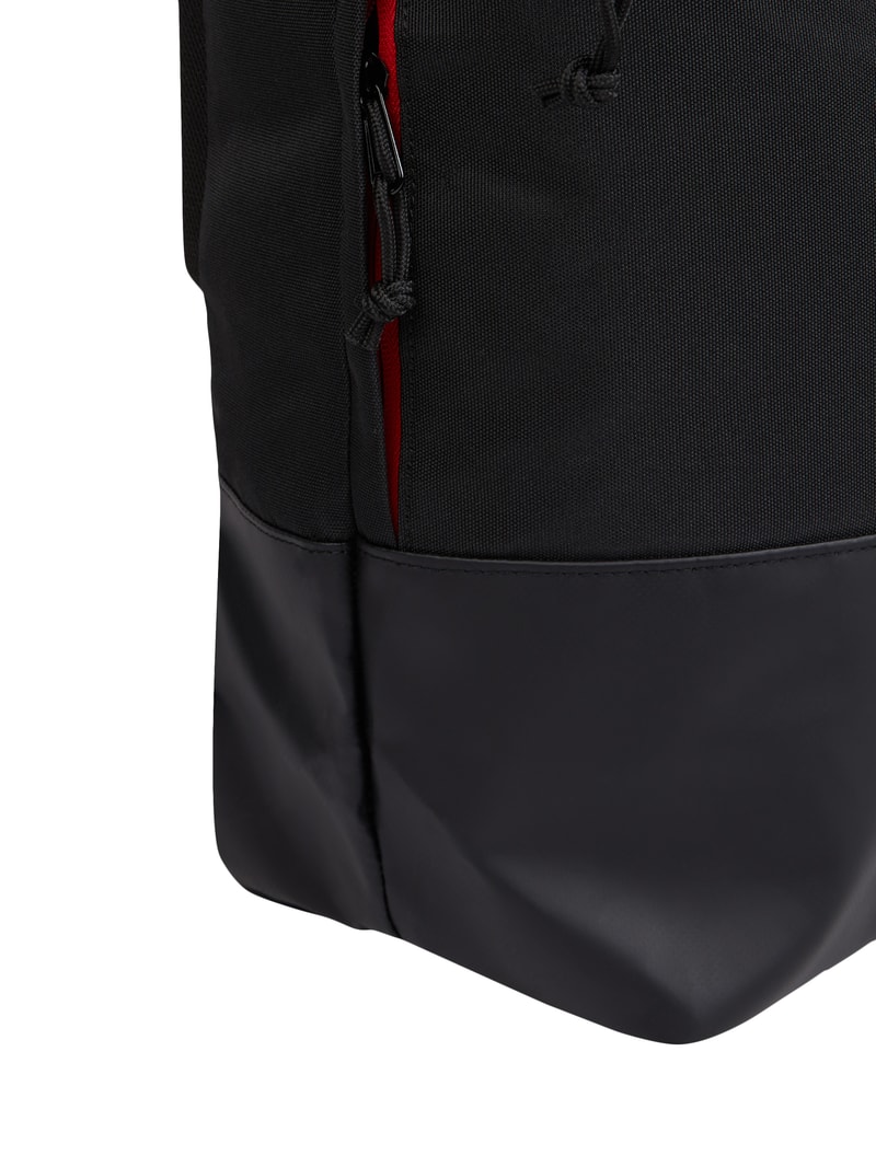 Rolltop-Rucksack mit Logo-Details Modell 'Lorenz' in schwarz