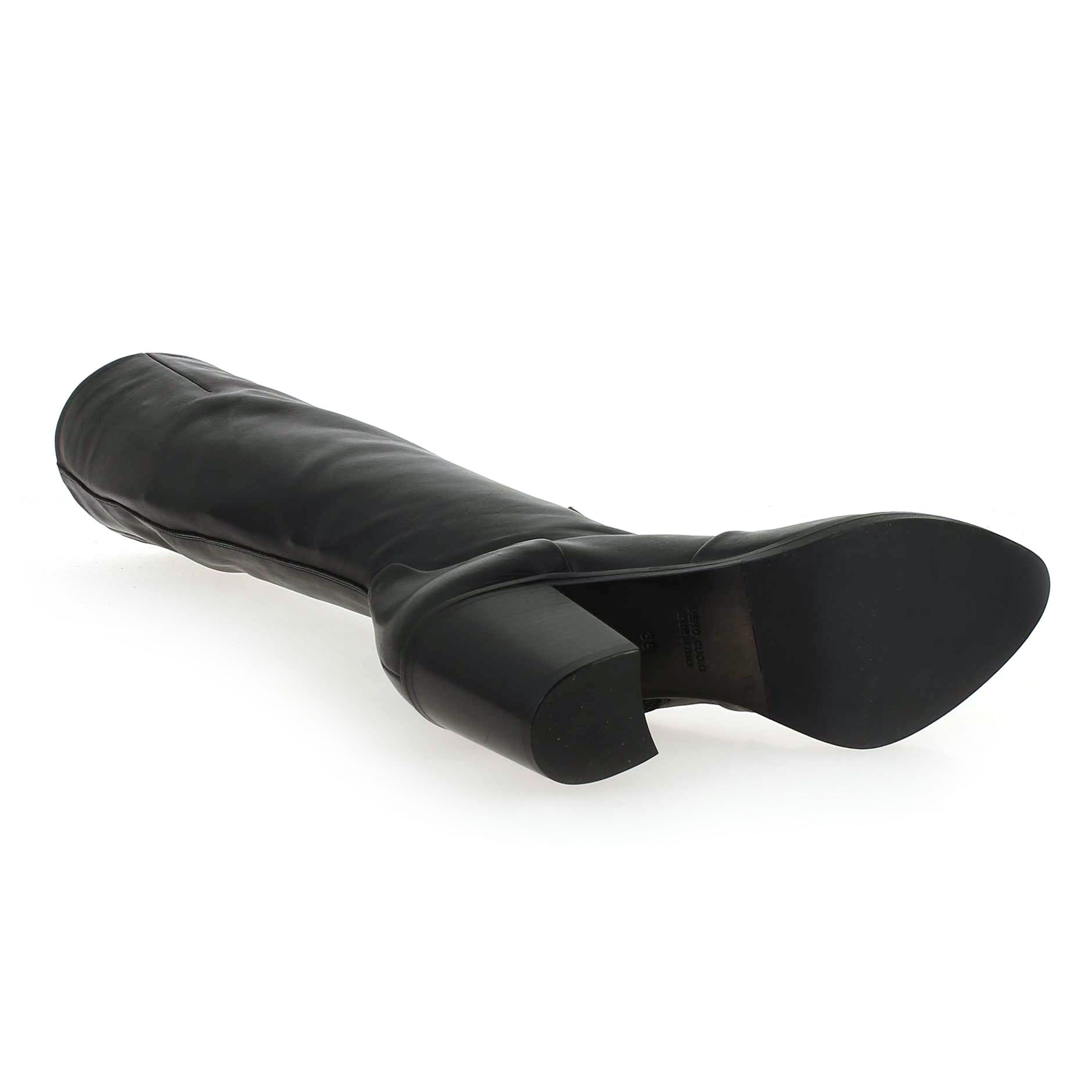 Strategia  P2328 - Noir
