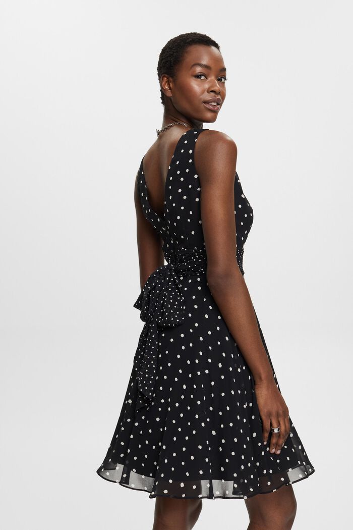 Recycelt: Chiffon-Kleid mit geraffter Taille