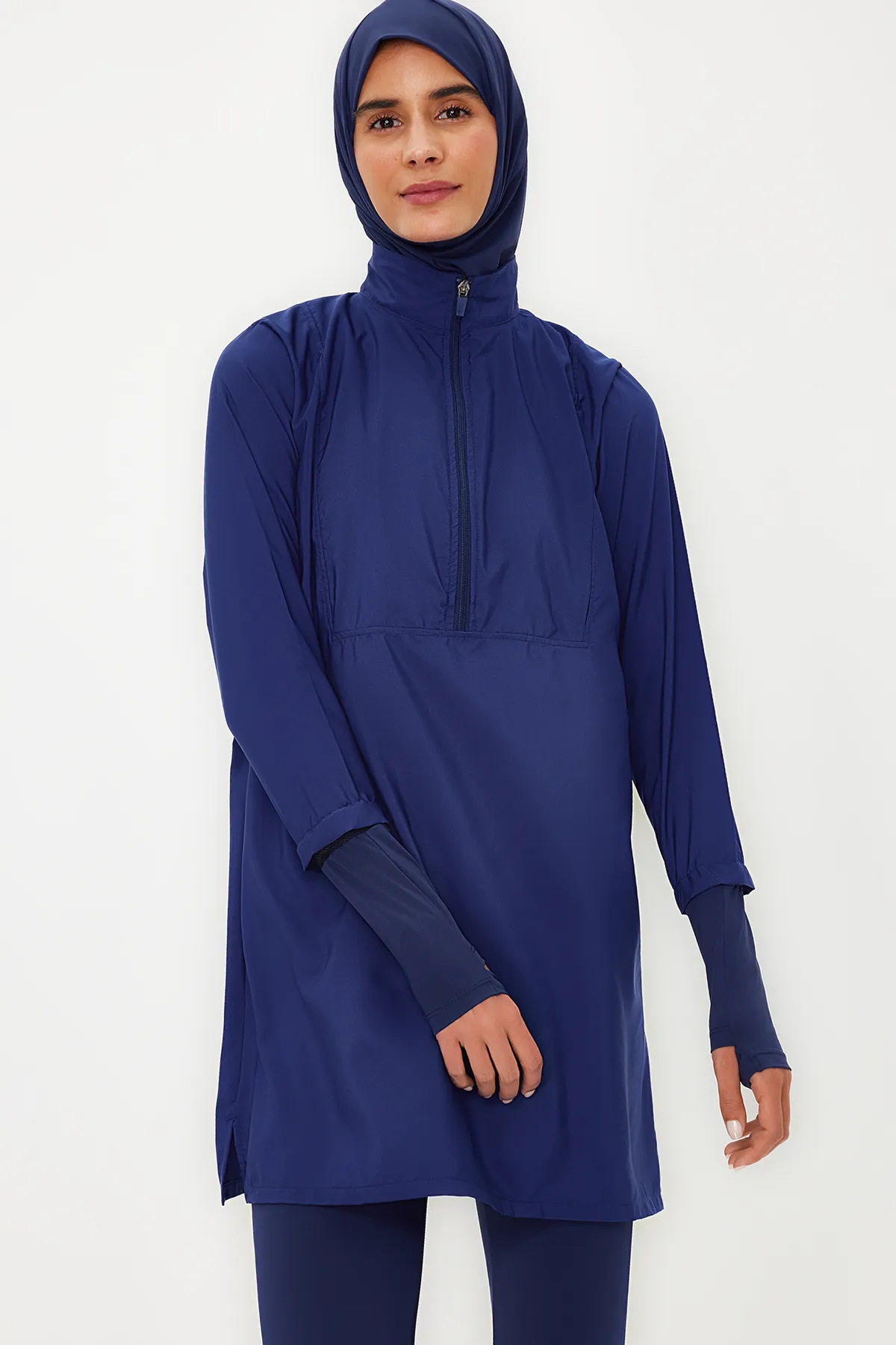 Trendyol Modest  Marineblaues, vollständig überzogenes, vierteiliges Badeanzug-Set aus gestricktem Lycra in Marineblau TCTSS23CF00000