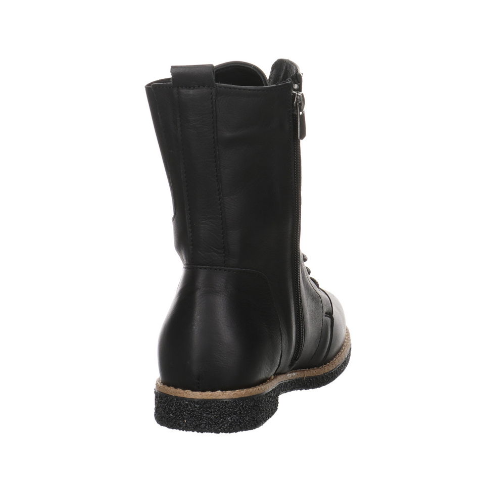 Andrea Conti Schnürboots
