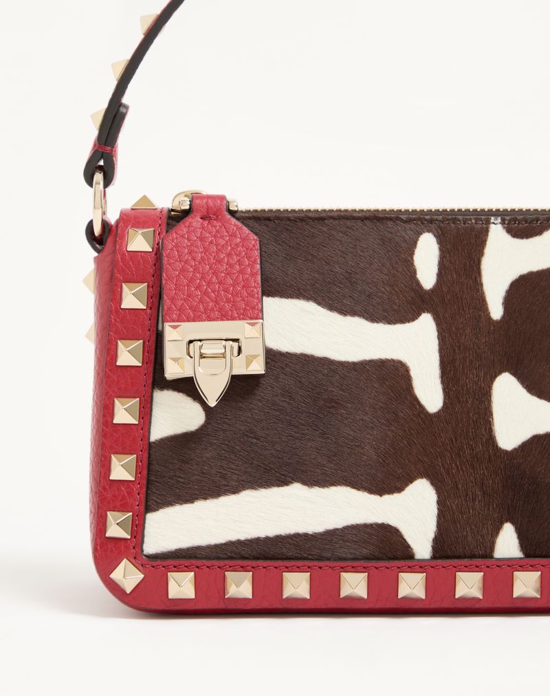 Valentino Garavani Rockstud Lille Crossbody-taske i dyreprint med hesteskindseffekt i kalveskind