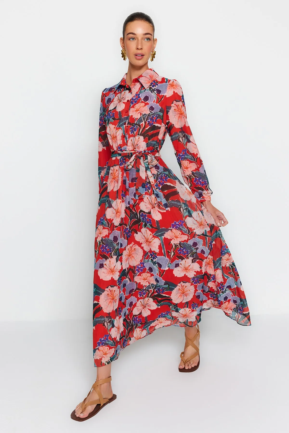 Trendyol Modest  Mehrfarbiges Kleid aus gewebtem Chiffon mit Hemdkragen, Blumendruck, Gürtel und Futter TCTSS22EB0035