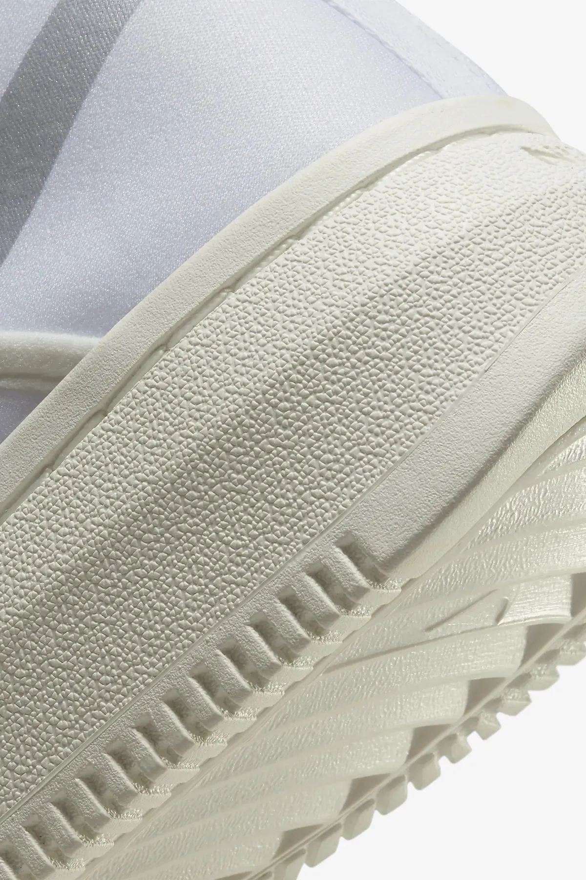 Nike  W Nike Court Vision Alta Weiß/Segel/Metalic Silber Sneaker für Damen / Mädchen