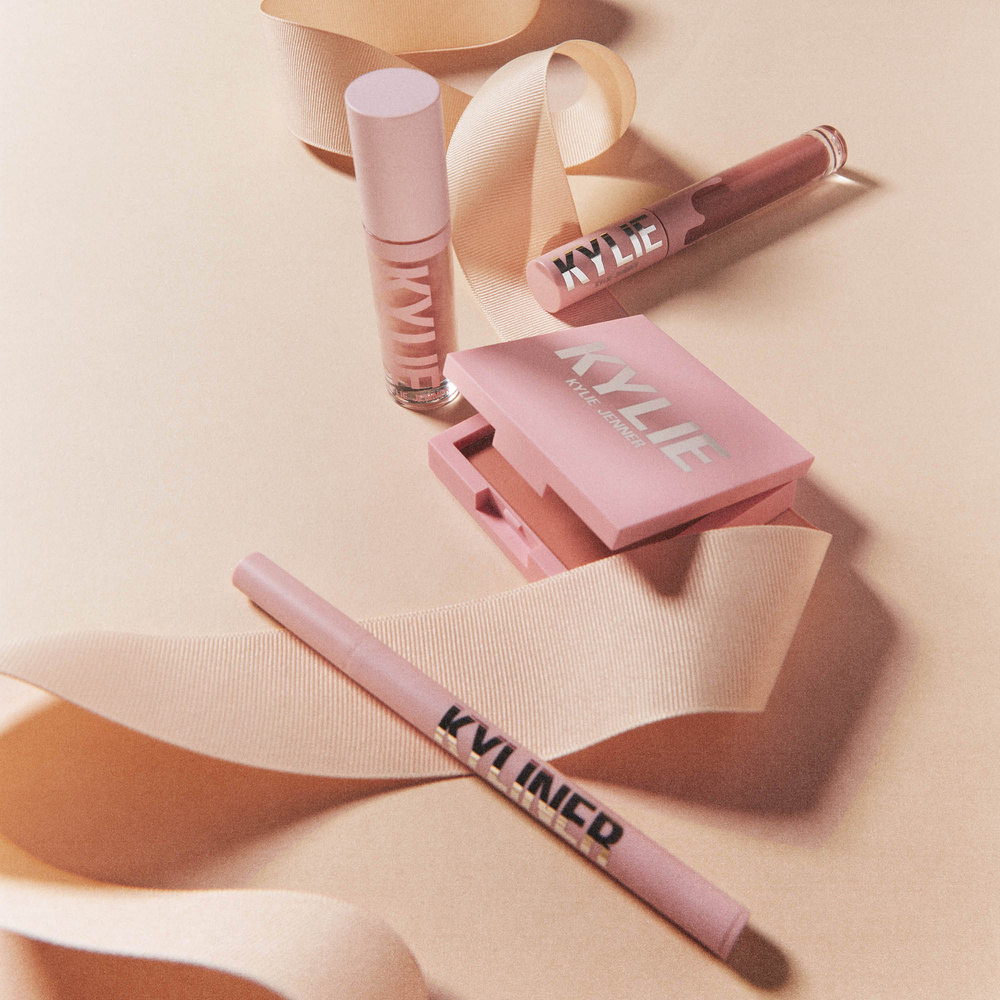 kylie by kylie jenner Coffret cadeau Maquillage Produits de maquillage