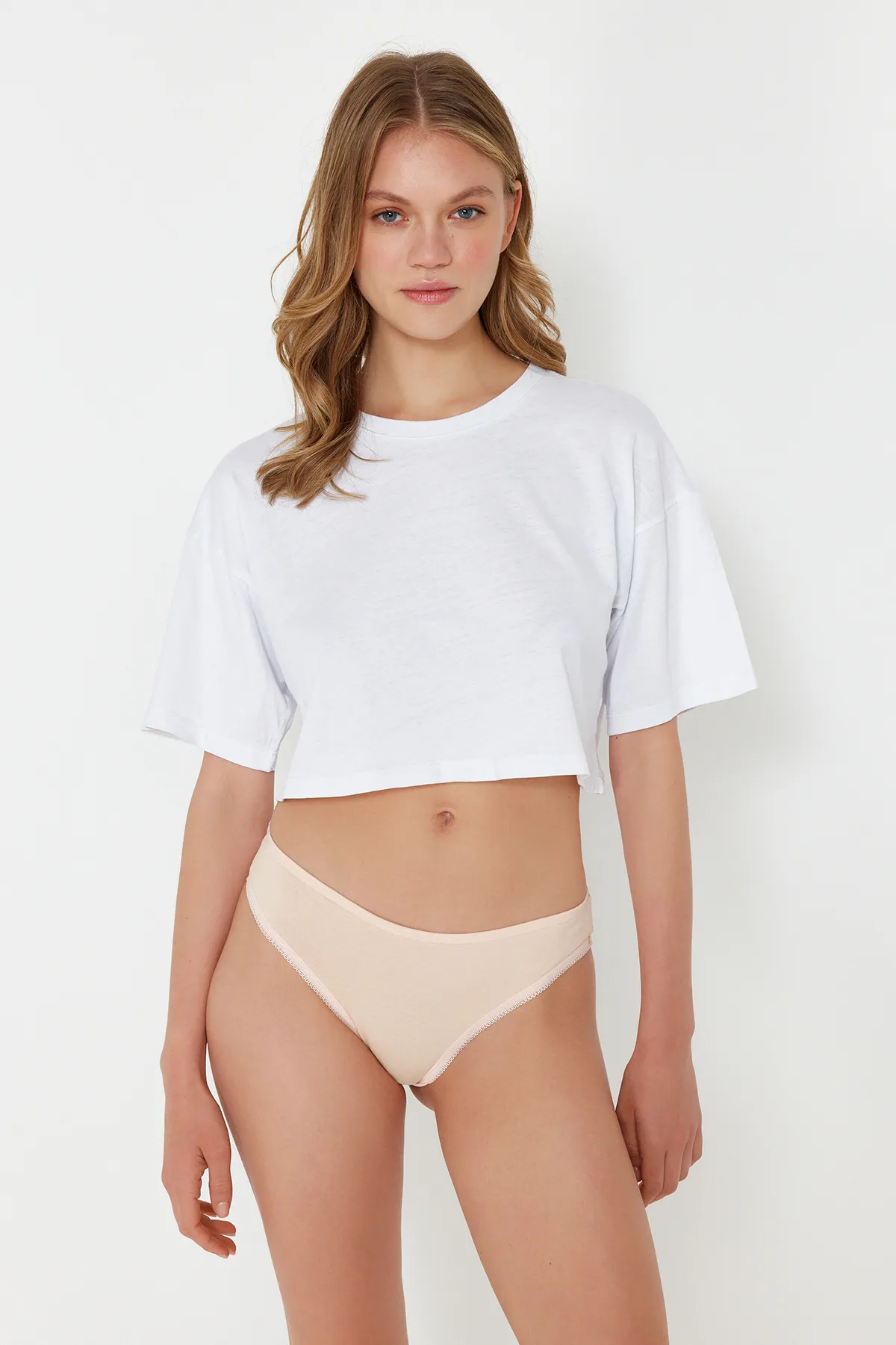 Trendyol Collection  Rot-Mehrfarbig Mehrfarbig 3er-Pack Brazilian-Slips aus Baumwolle mit Spitzendetail THMAW21KU0008