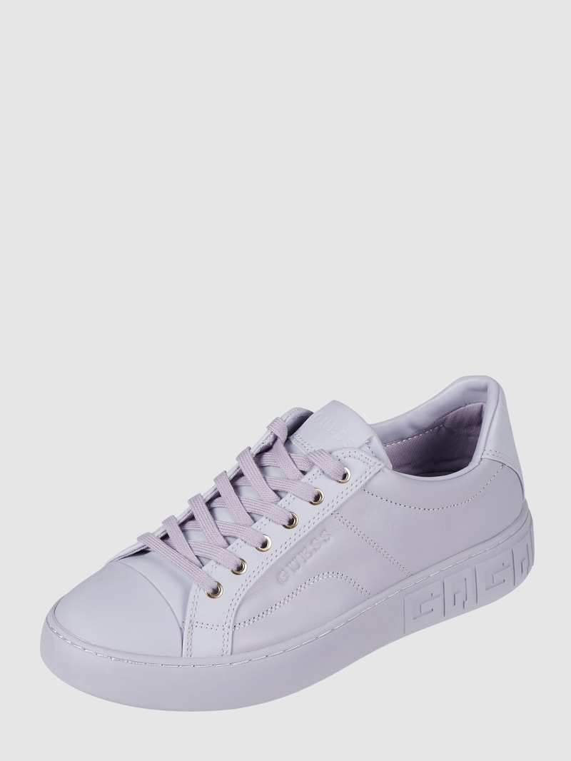 Sneaker mit Label-Schriftzug in lila