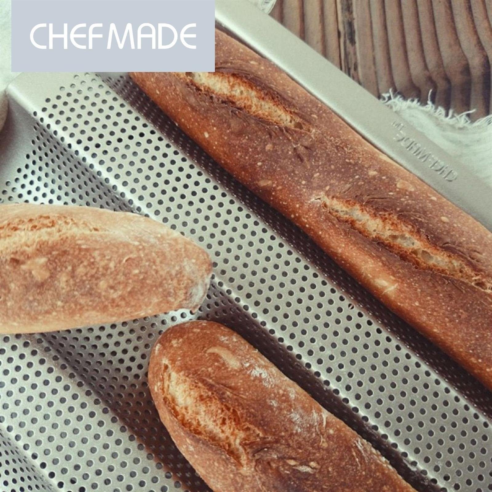 Chefmade Baguetteblech Backblech, Karbonstahl, (CHEFMADE, 4 Mulden Baguetteblech, 375x362x26mm, Champagnergold, antihaft- & silikonbeschichtet, Baguetteform, Ciabatta Backform, Backblech, Brötchenblech, perforiert, Karbonstahl, 1-St., Premium), Brotb