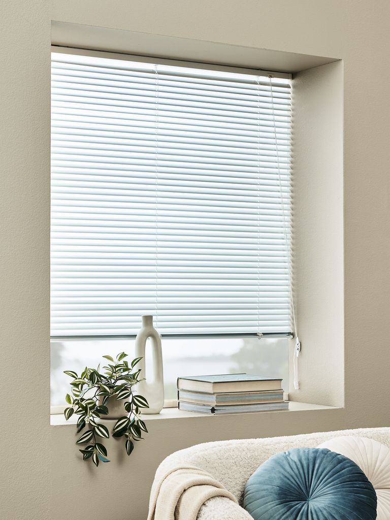 BRU BRU persienner 50x130cm alu hvit