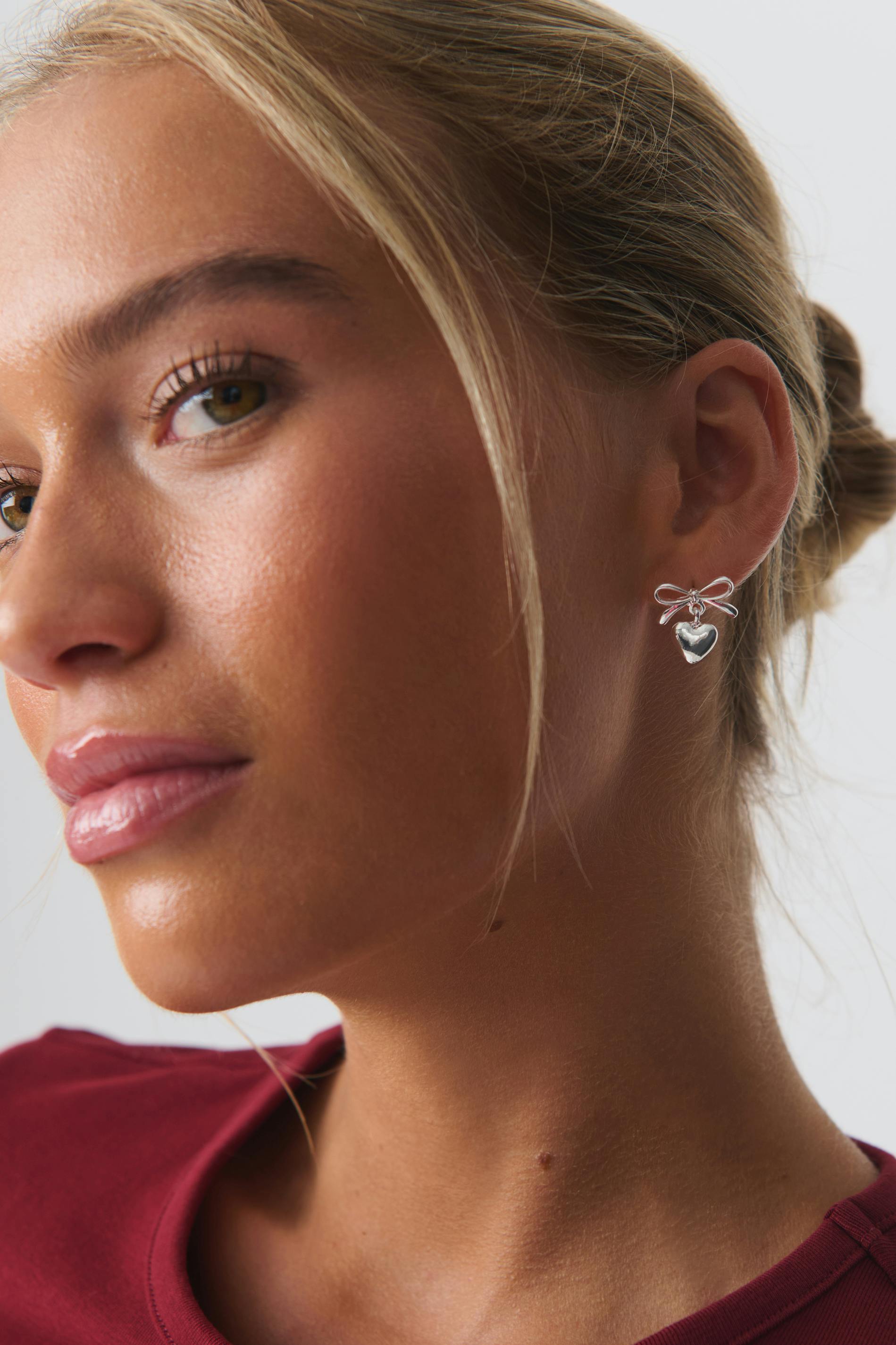 Bow earrings