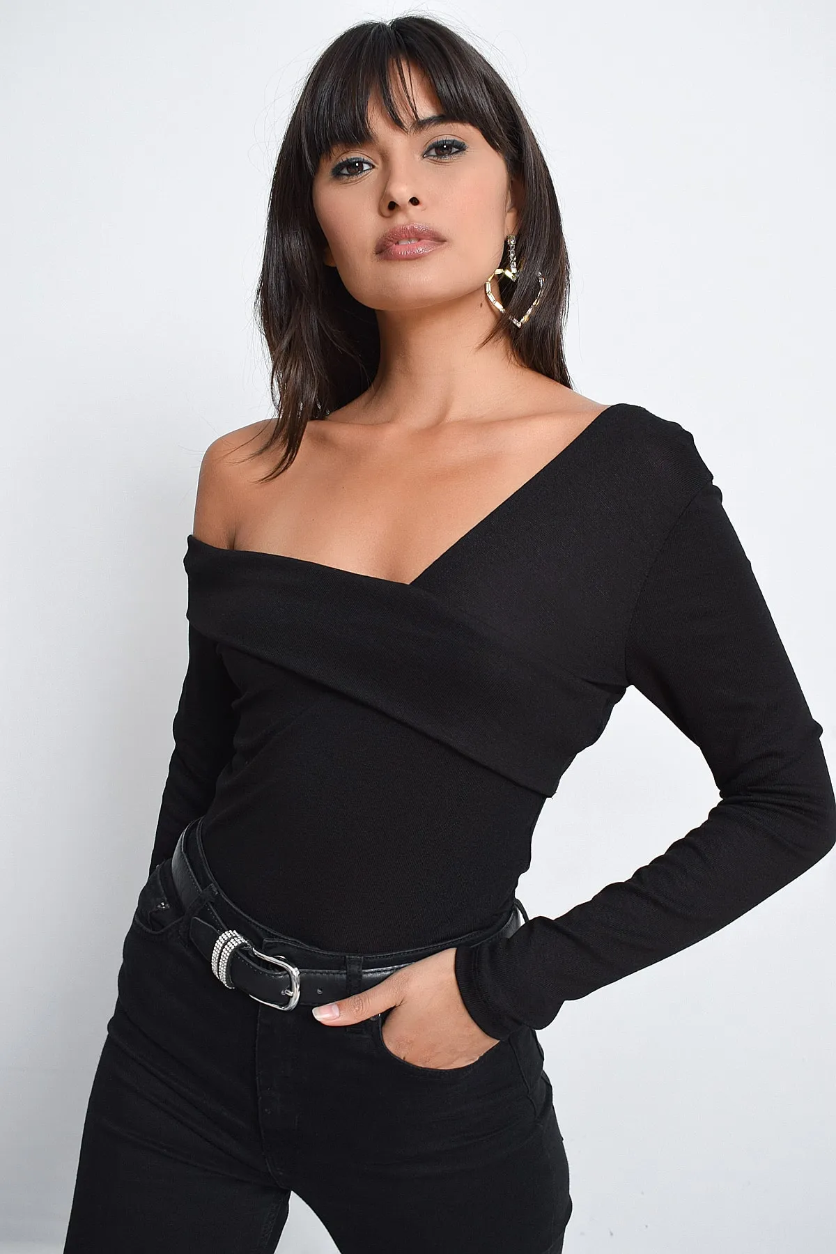 Cool & Sexy  Schwarze Madonna-Kragenbluse für Damen B10