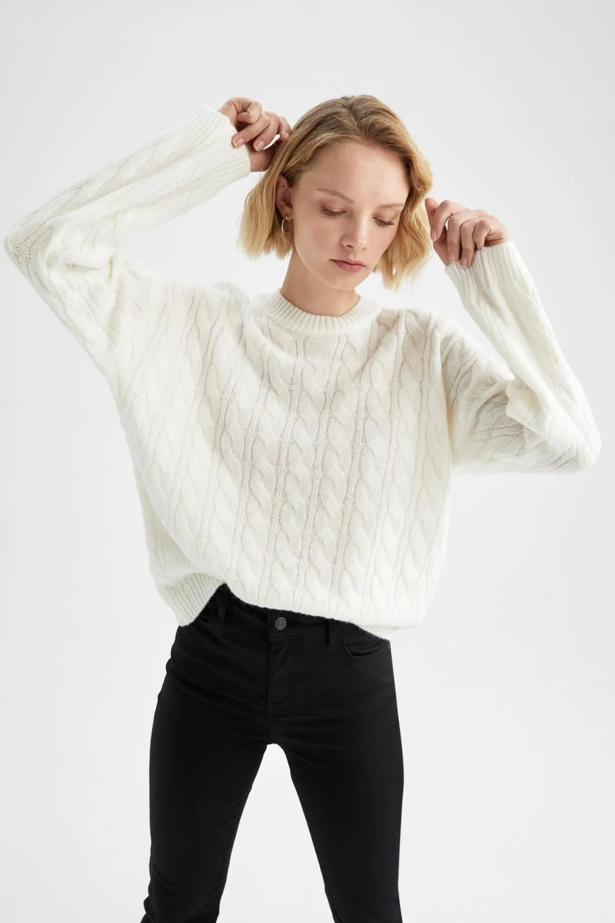 DeFacto  Pullover mit Rundhalsausschnitt in Oversize-Passform