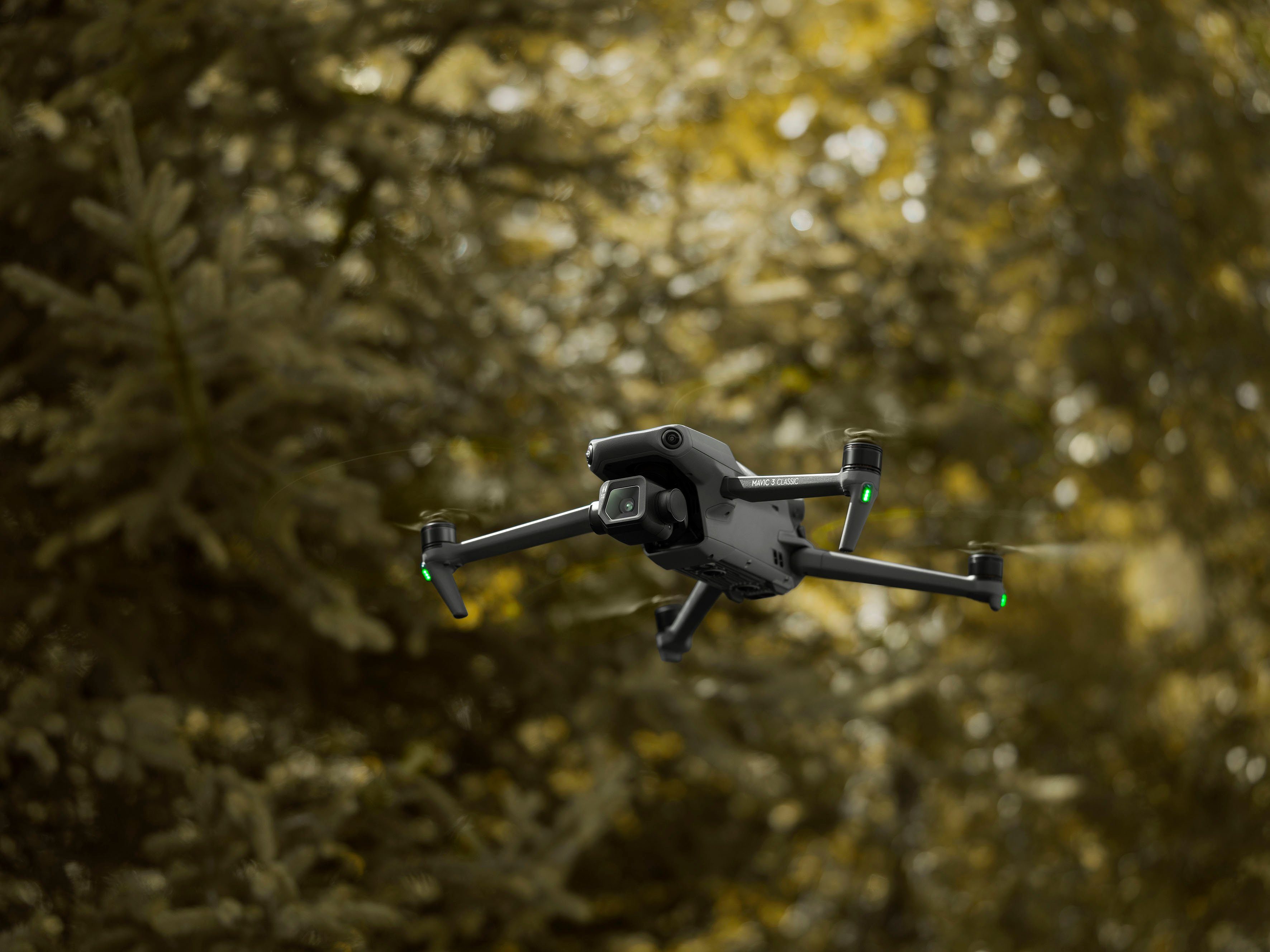 DJI Mavic 3 Classic Drohne (5,1K)