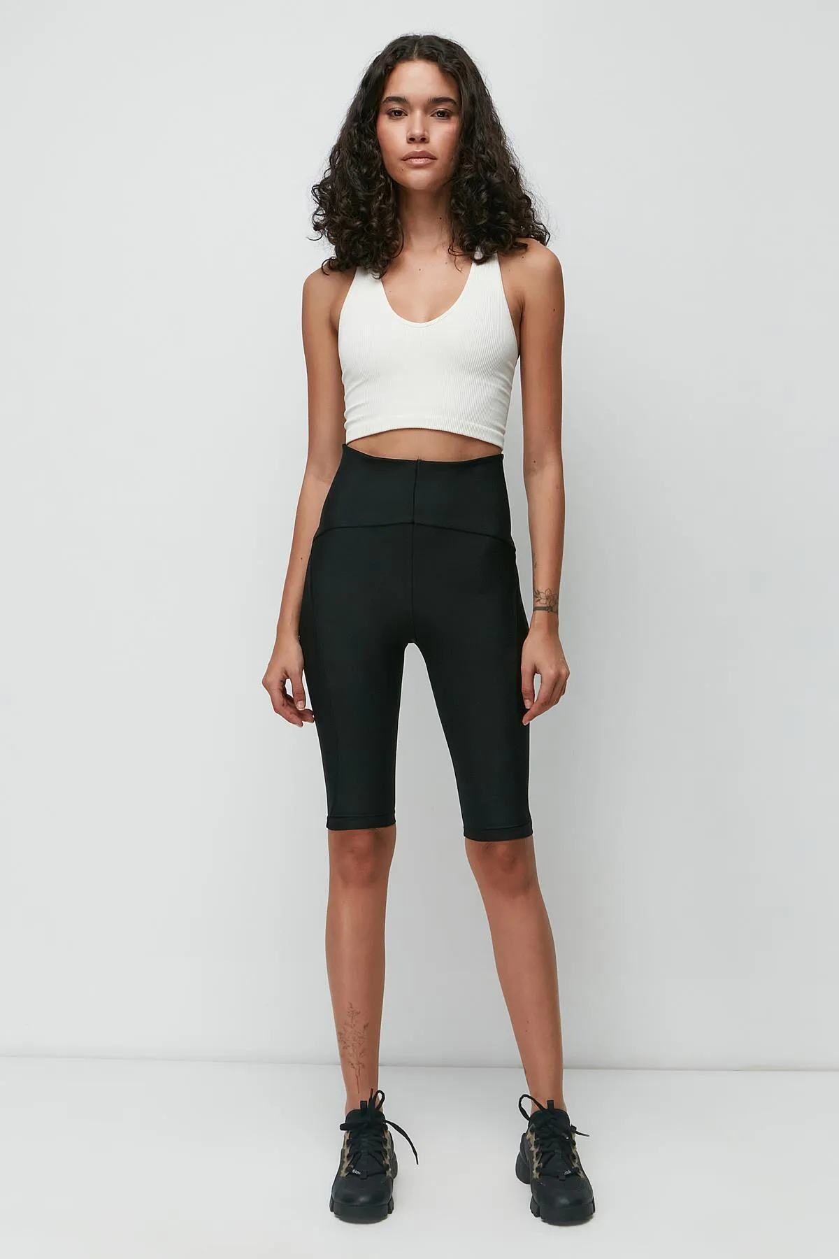 C&City  Karyoka Sportshorts mit hoher Taille über dem Knie, Strumpfhose 9412, Schwarz