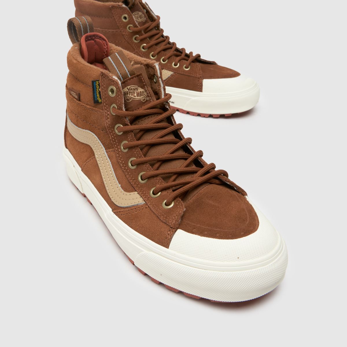 Nepromokavé tenisky Vans MTE Sk8-Hi v hnědé barvě