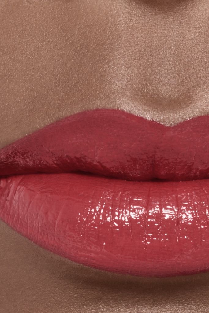 CHANEL ROUGE ALLURE LAQUE DER GLÄNZENDE FLUID-LIPPENSTIFT MIT LANGEM HALT