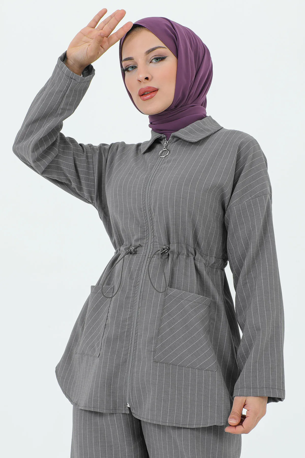 Tesettür Dünyası  Melisa-Anzug mit geraffter Taille und Reißverschluss TSD231208 Grau