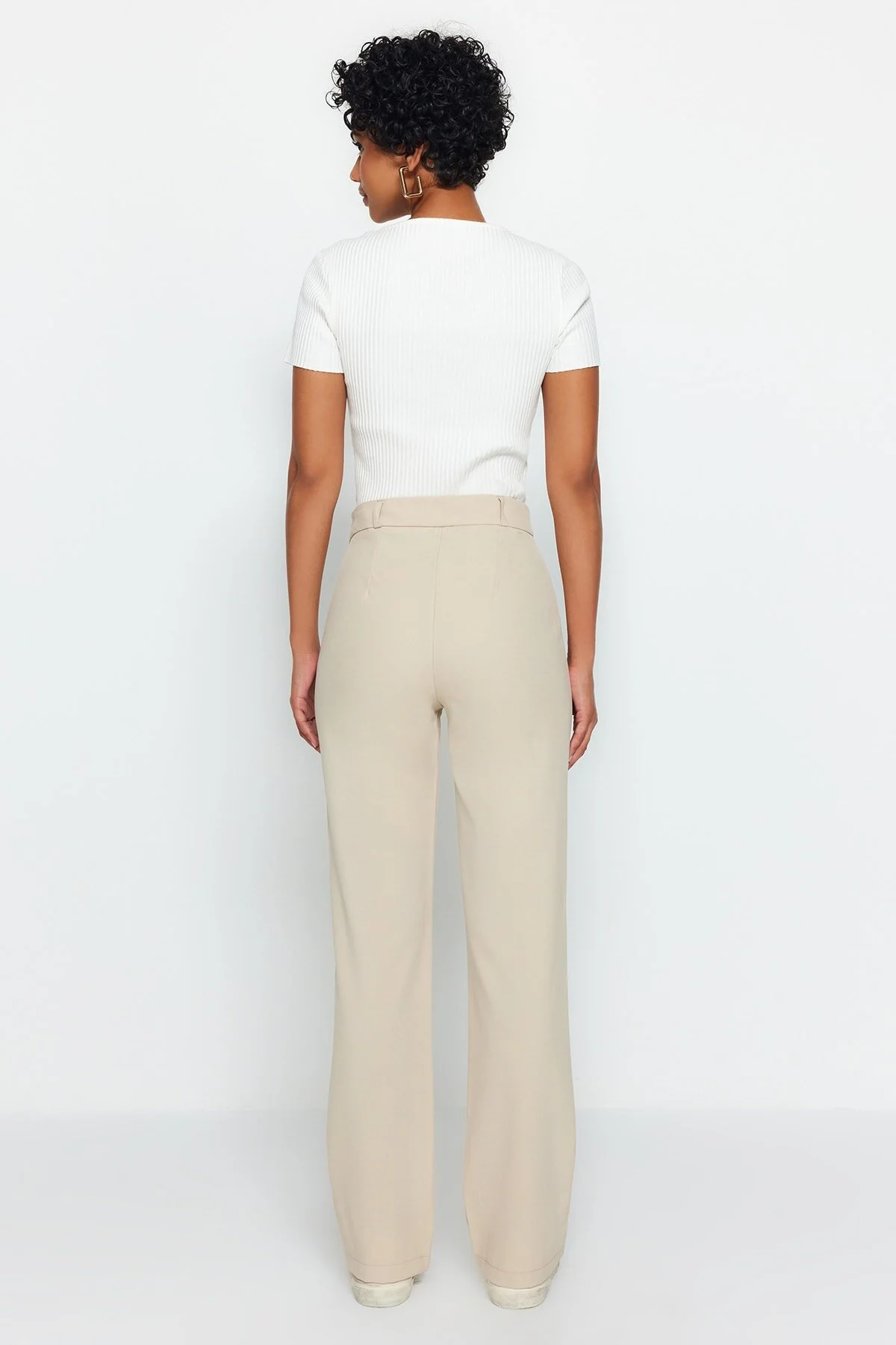 Trendyol Collection  Nerzfarbene, gerade geschnittene, gerippte, gewebte Hose mit hoher Taille TWOSS21PL0093