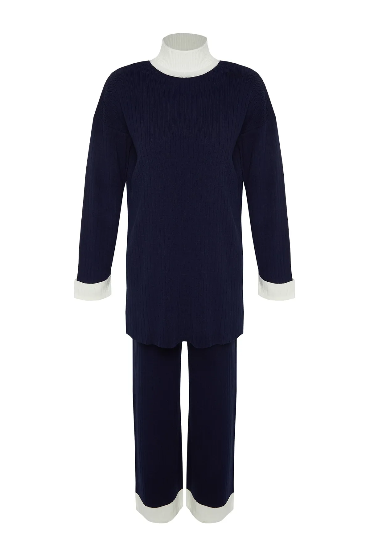 Trendyol Modest  Marineblaues Strickset mit Stehkragen und Farbblock-Muster, gerippter Pullover und Hose TCTAW22US0080