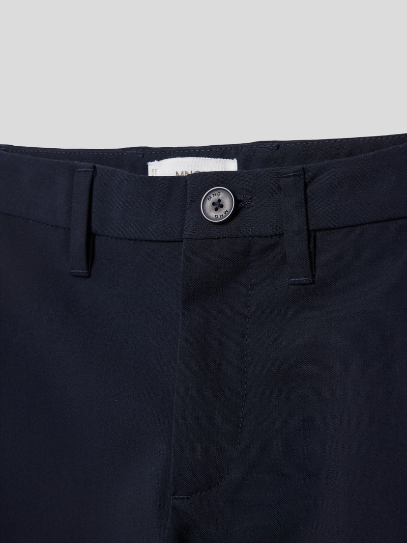 Stoffhose mit französischen Eingrifftaschen in marineblau