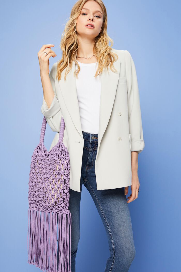 Gehäkelte Tote Bag mit Streifen und Tasseln