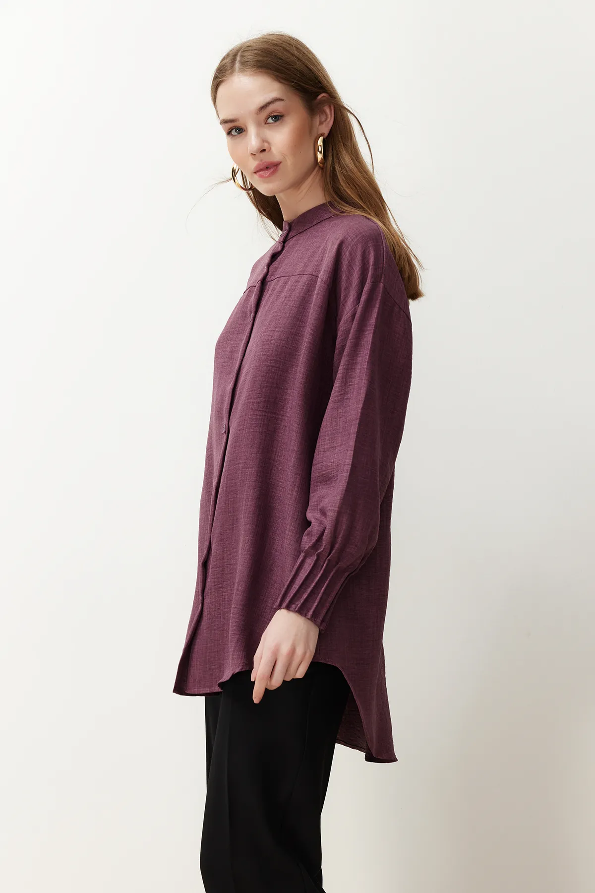 Trendyol Modest  Pflaumenfarbenes, gewebtes Aerobin-Leinenhemd TCTSS24TG00065