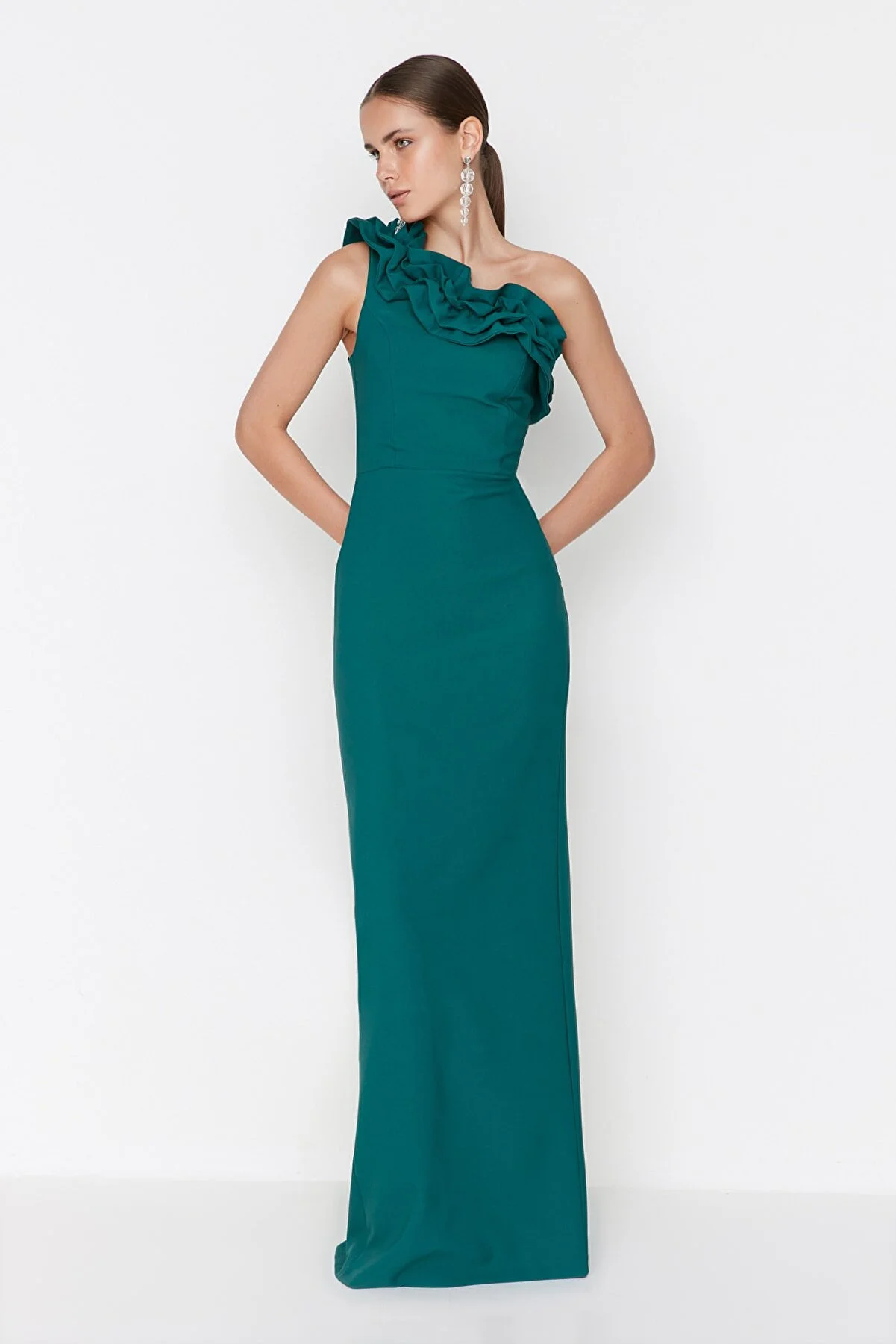 Trendyol Collection  Smaragdgrünes, gewebtes, langes Abendkleid mit Volants TPRSS21AE0044