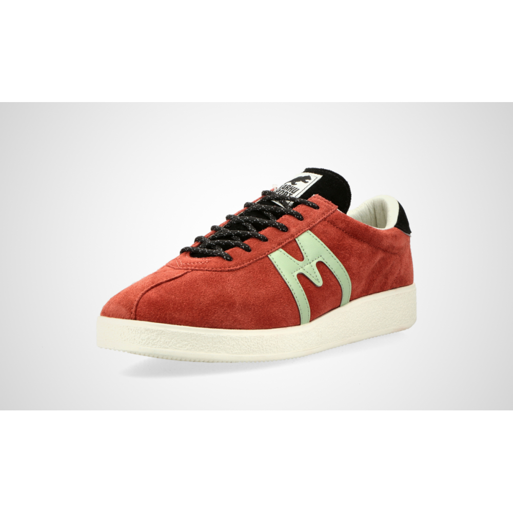 Karhu Trampas F809022 / rot