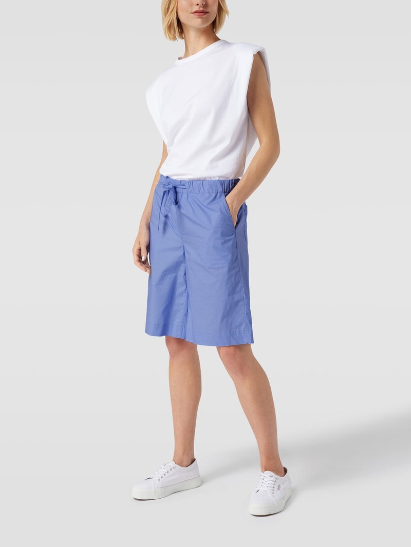 Bermudas mit seitlichen Eingrifftaschen in violett