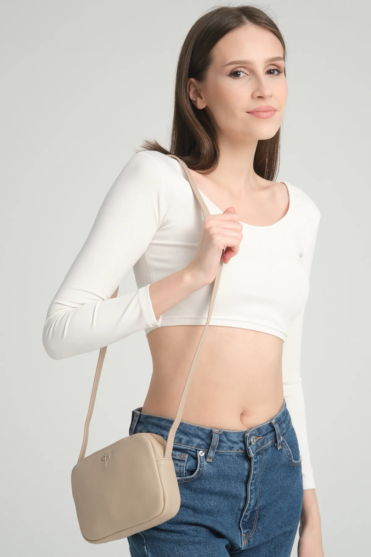 Garbalia  Damen-Minitasche Liberty Beige Creme mit verstellbarem Schultergurt mit Kreuzgriff und Reißverschluss