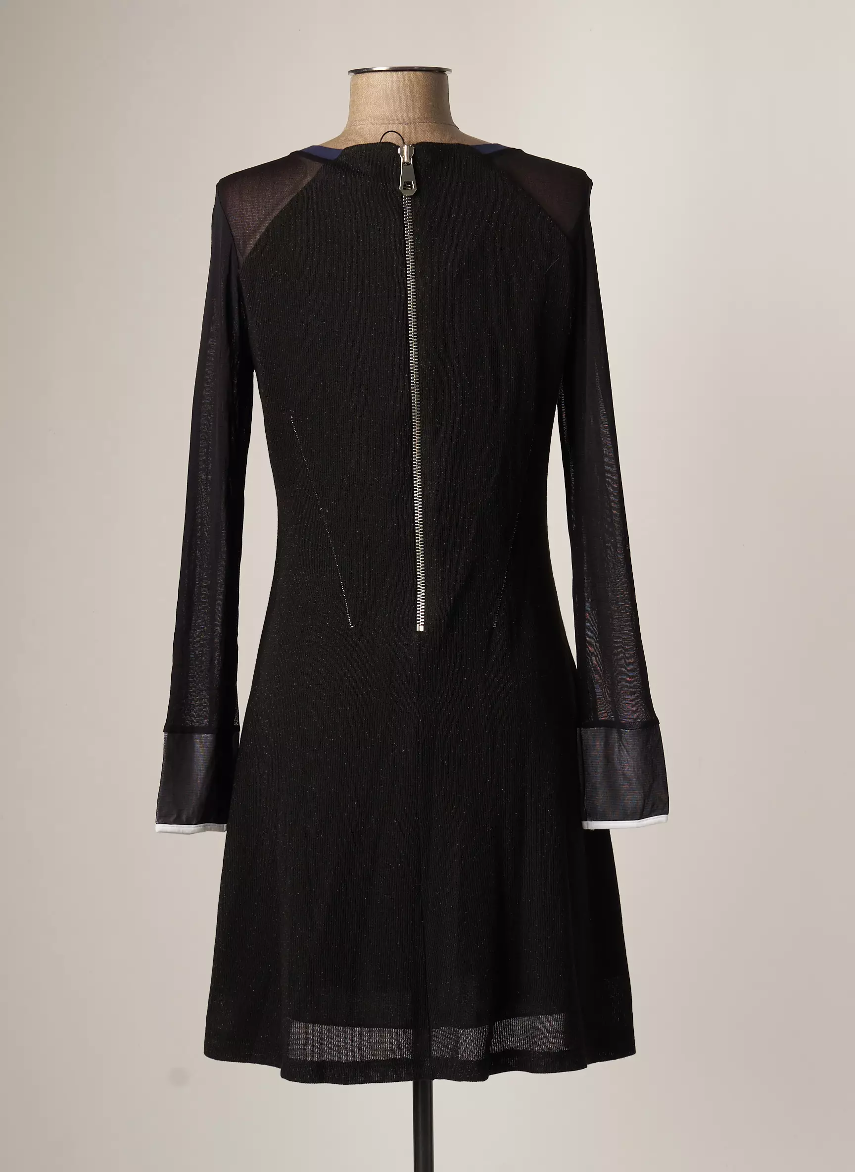 Huit Six Sept Robes Pulls Femme couleur noir