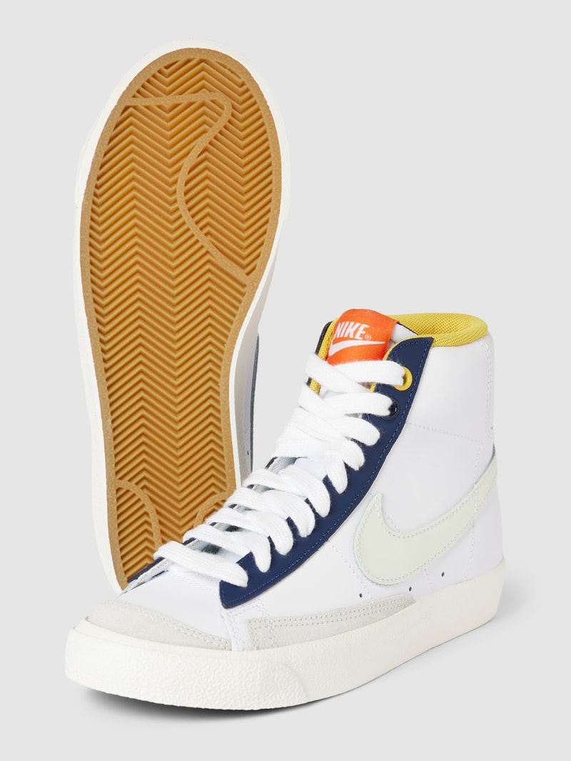 High Top Sneaker aus Leder mit Label-Details Modell 'BLAZER' in weiß