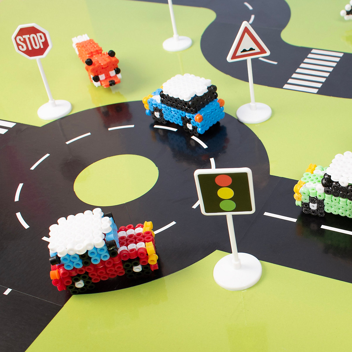 Playbox Klebestraße mit Schilder als Set