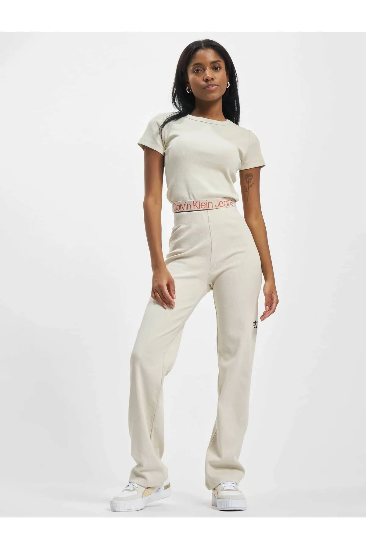 Calvin Klein  Damen Calvin Klein Jeans Logo Tape Rib T-Shirt mit kurzen Ärmeln