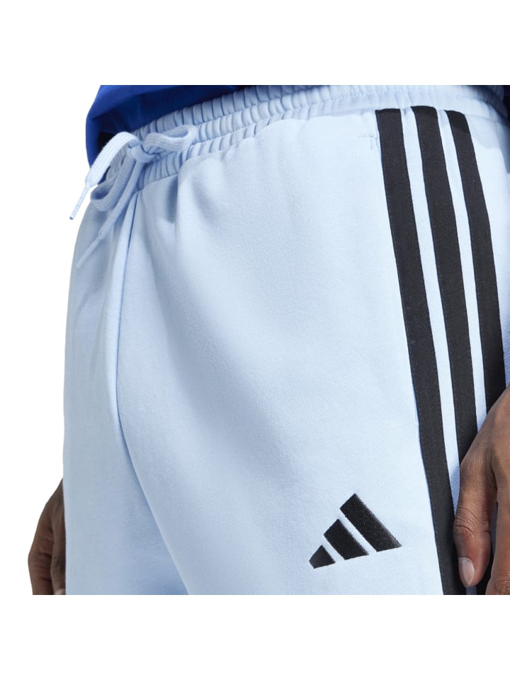 adidas Jogginghose Herren im 3 Streifen Design in Hellblau günstig kaufen