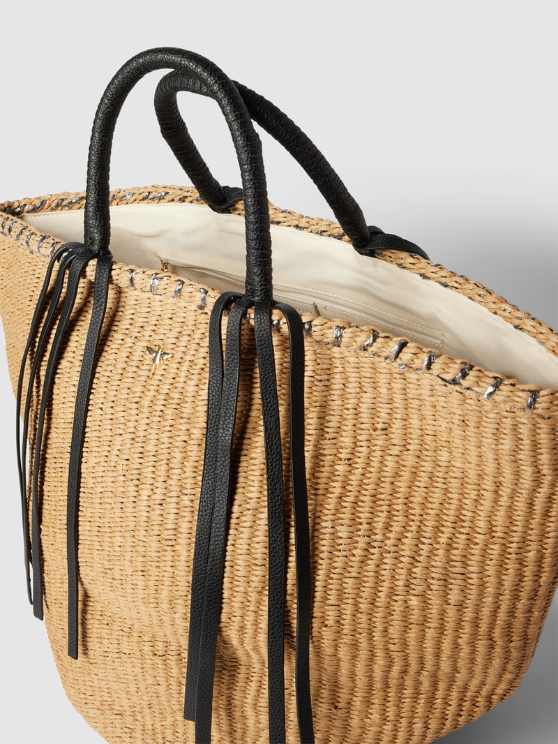Strandtasche mit Fransen in sand