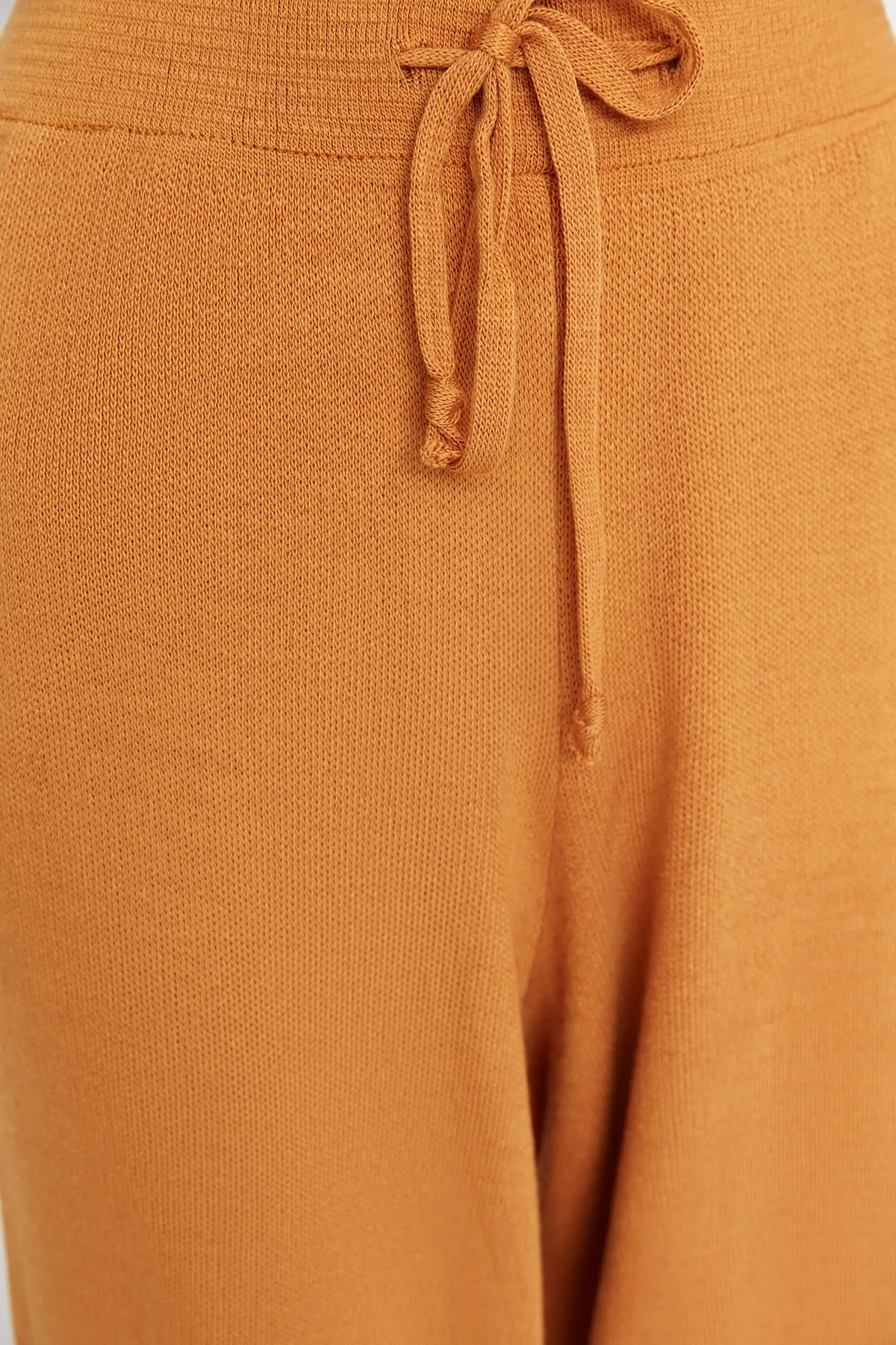 Trendyol Modest  Senfgelbes Strickset mit Strickjacke und Hose mit Streifendetail TCTAW22AU0156