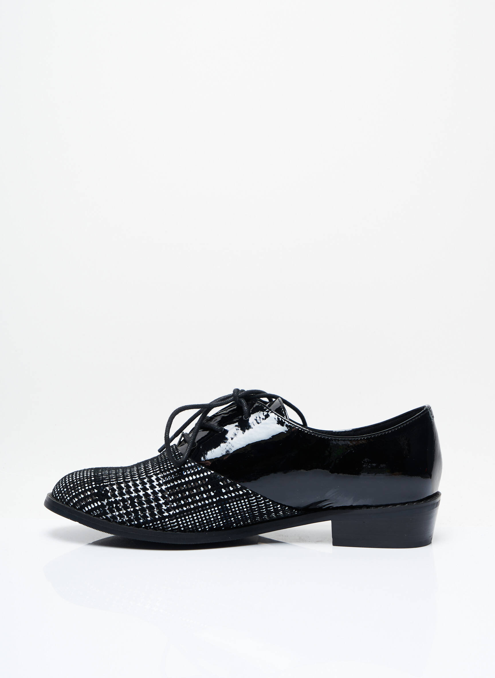 Metamorf Ose Derby Femme couleur noir
