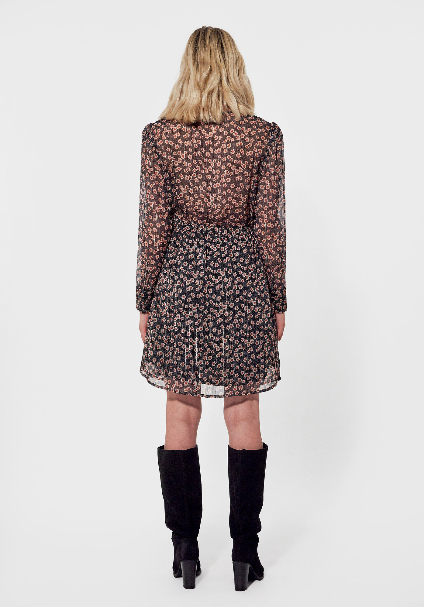 VISA   Robe régular Femme fleurie et incrustation de fil doré