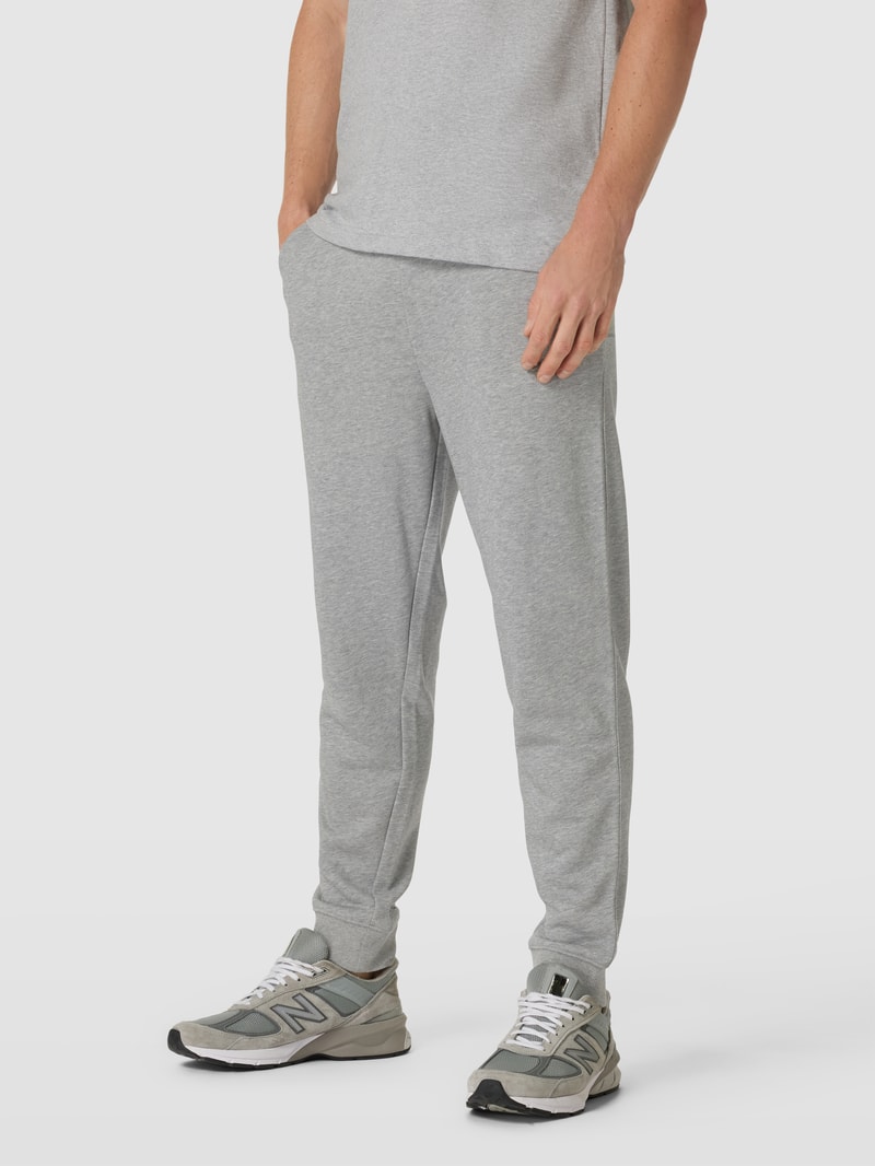 Sweatpants mit Label-Stitching Modell 'SHIELD' in mittelgrau meliert