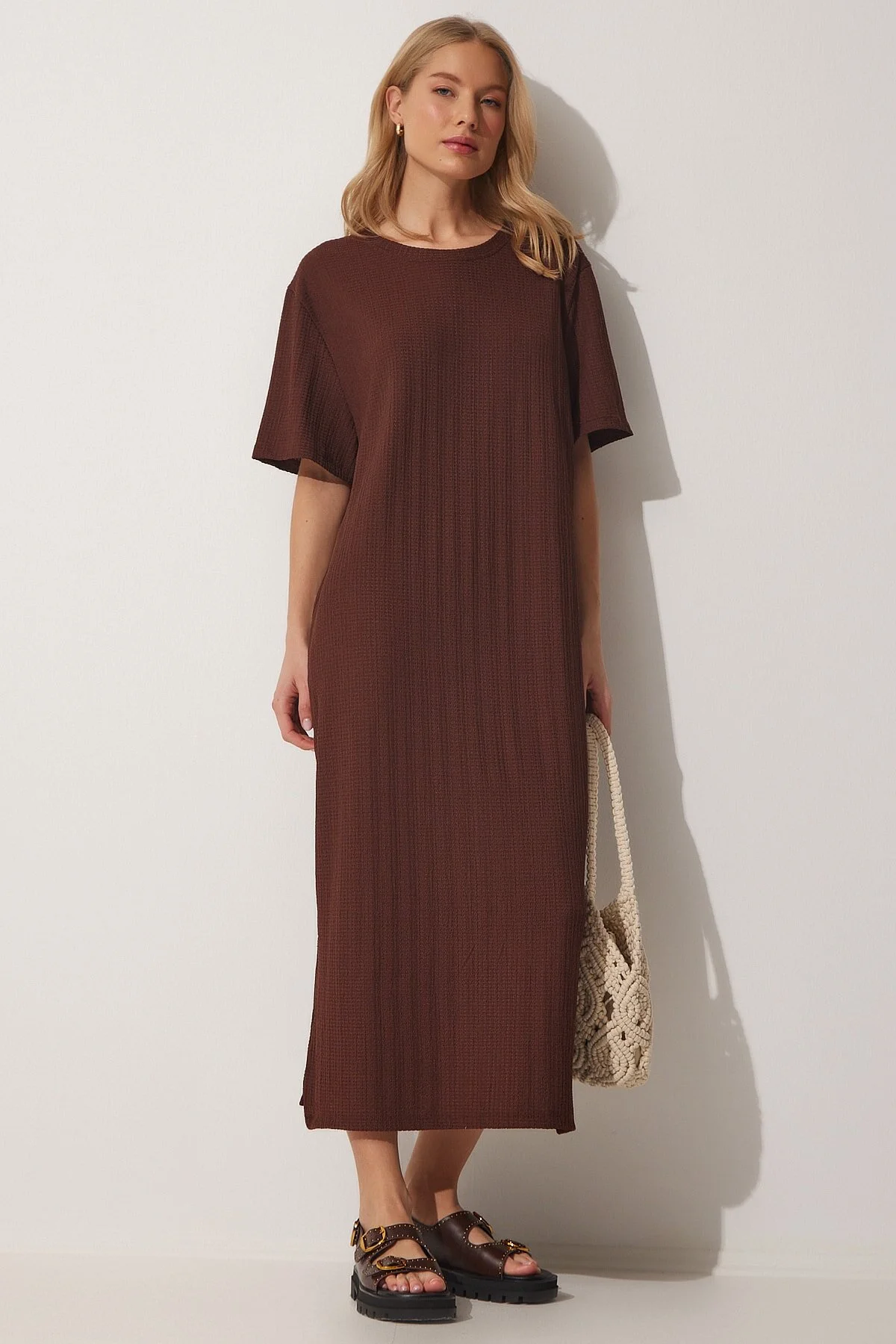 Happiness İstanbul  Braunes, lockeres, langes, tägliches Sommer-Strickkleid für Damen DZ00076
