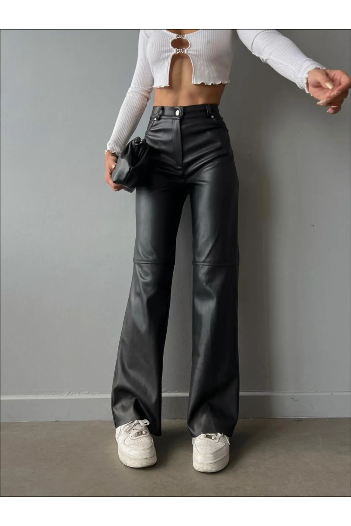 munora butik  Wow Damen Schwarze Trendhose Cioran aus weichem veganem Leder