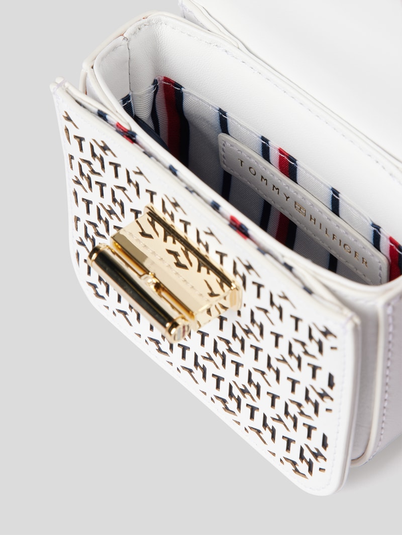 Micro Bag mit Allover-Label in weiß